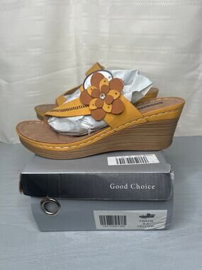 GC Shoes Fiora Floral Cutout Wedge Sandals Yellow Womens Size 8.5